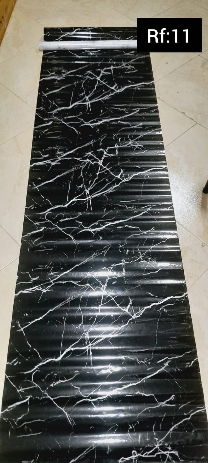 Vinilo adhesivo tipo mármol de 10mtsx60cm