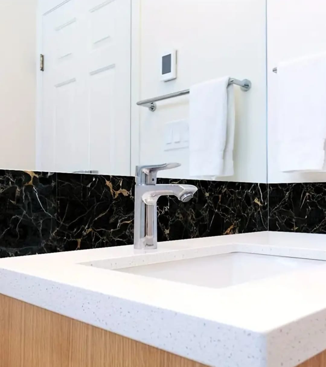 2 MT DE LARGO X 60 CM DE ANCHO PELICULA ADHESIVA TIPO MARMOL